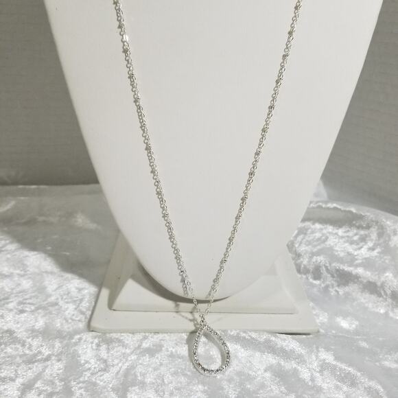 LC silvertone 32" with a 3"extension 1 2/8" pendant 1.1717 - Picture 2 of 10